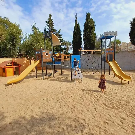 Hébergement de vacances Mobilhome 2 6 Pers Bien équipé Canet-en-Roussillon